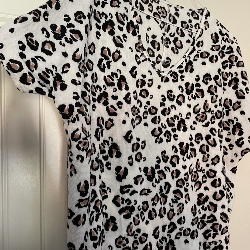 Leopard Top - Picture 2 of 2